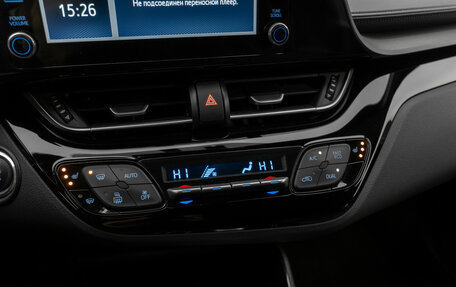 Toyota C-HR I рестайлинг, 2019 год, 2 640 000 рублей, 20 фотография