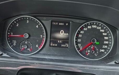 Volkswagen Multivan T6 рестайлинг, 2016 год, 7 500 000 рублей, 8 фотография