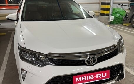 Toyota Camry, 2017 год, 2 950 000 рублей, 2 фотография
