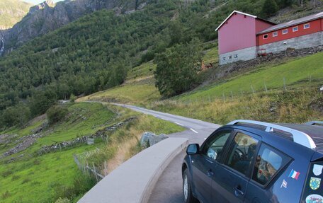 Mitsubishi Outlander III рестайлинг 3, 2008 год, 915 000 рублей, 18 фотография