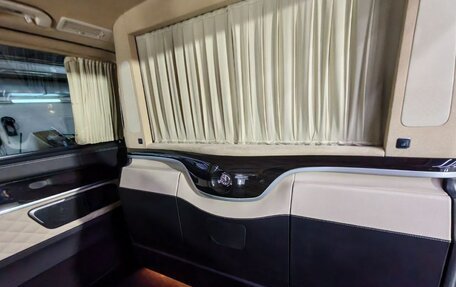 Mercedes-Benz V-Класс, 2018 год, 16 фотография