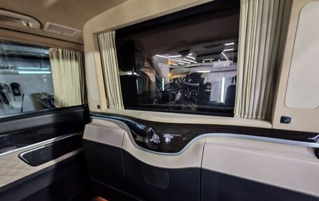 Mercedes-Benz V-Класс, 2018 год, 24 фотография