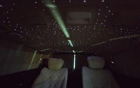 Mercedes-Benz V-Класс, 2018 год, 28 фотография