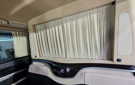 Mercedes-Benz V-Класс, 2018 год, 25 фотография