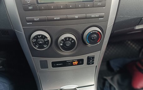 Toyota Corolla, 2011 год, 950 000 рублей, 8 фотография