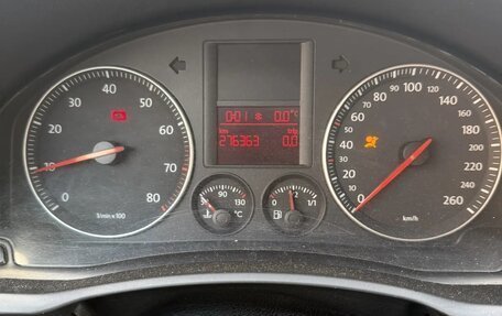 Volkswagen Golf V, 2005 год, 495 000 рублей, 2 фотография