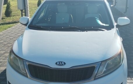 KIA Rio III рестайлинг, 2013 год, 720 000 рублей, 2 фотография