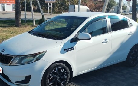 KIA Rio III рестайлинг, 2013 год, 720 000 рублей, 3 фотография