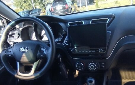 KIA Rio III рестайлинг, 2013 год, 720 000 рублей, 18 фотография