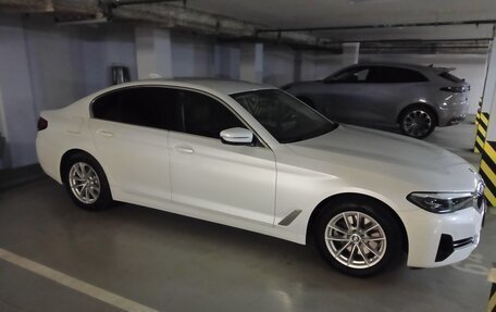 BMW 5 серия, 2021 год, 5 150 000 рублей, 2 фотография