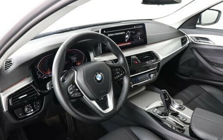 BMW 5 серия, 2021 год, 5 150 000 рублей, 10 фотография