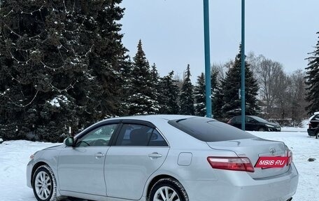 Toyota Camry, 2011 год, 1 290 000 рублей, 2 фотография
