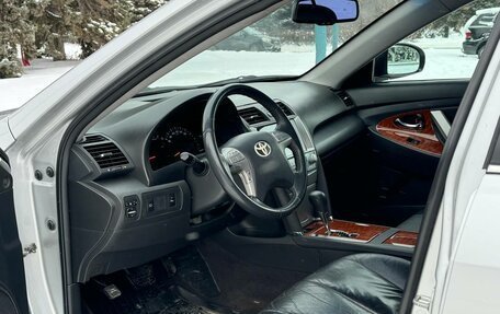 Toyota Camry, 2011 год, 1 290 000 рублей, 12 фотография