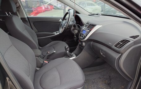 Hyundai Solaris II рестайлинг, 2012 год, 670 000 рублей, 12 фотография