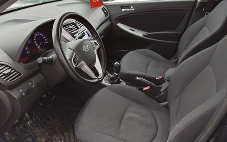 Hyundai Solaris II рестайлинг, 2012 год, 670 000 рублей, 8 фотография