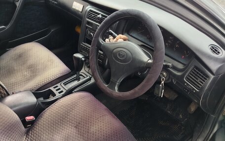 Toyota Caldina, 1993 год, 300 000 рублей, 3 фотография