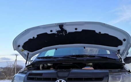 Volkswagen Transporter T6 рестайлинг, 2017 год, 1 300 000 рублей, 6 фотография