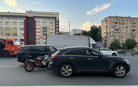 Infiniti FX II, 2011 год, 1 788 000 рублей, 3 фотография