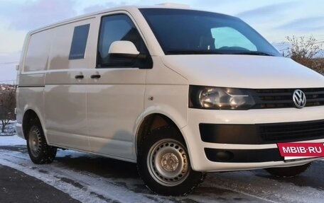 Volkswagen Transporter T6 рестайлинг, 2017 год, 1 300 000 рублей, 2 фотография