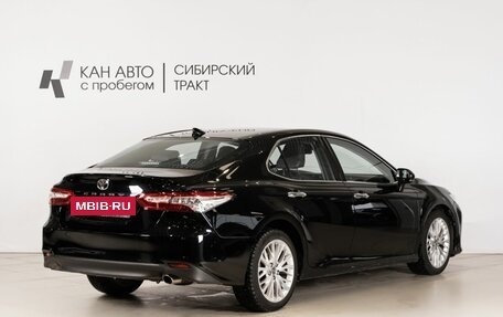 Toyota Camry, 2018 год, 2 451 000 рублей, 3 фотография