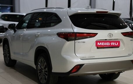 Toyota Highlander, 2025 год, 5 790 000 рублей, 8 фотография