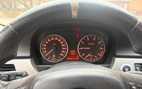 BMW 3 серия, 2005 год, 850 000 рублей, 2 фотография