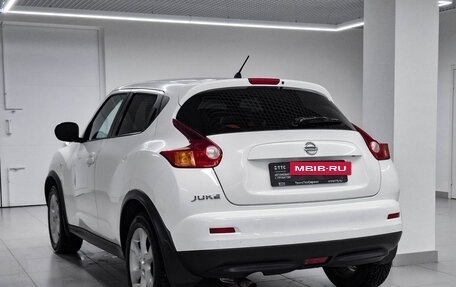 Nissan Juke II, 2011 год, 870 000 рублей, 8 фотография