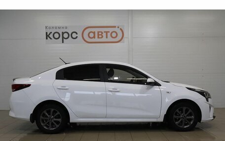 KIA Rio IV, 2021 год, 1 749 000 рублей, 4 фотография