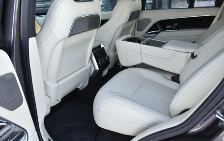 Land Rover Range Rover IV рестайлинг, 2025 год, 23 900 000 рублей, 11 фотография
