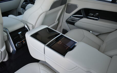 Land Rover Range Rover IV рестайлинг, 2025 год, 23 900 000 рублей, 12 фотография