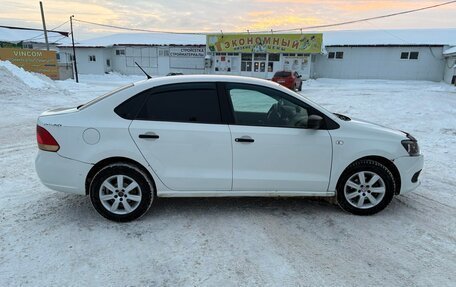 Volkswagen Polo VI (EU Market), 2013 год, 495 000 рублей, 3 фотография