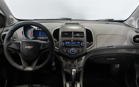 Chevrolet Aveo III, 2015 год, 740 000 рублей, 6 фотография