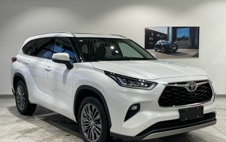 Toyota Highlander, 2025 год, 6 149 000 рублей, 3 фотография