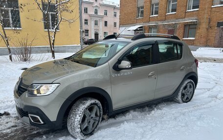 Renault Sandero II рестайлинг, 2019 год, 920 000 рублей, 1 фотография