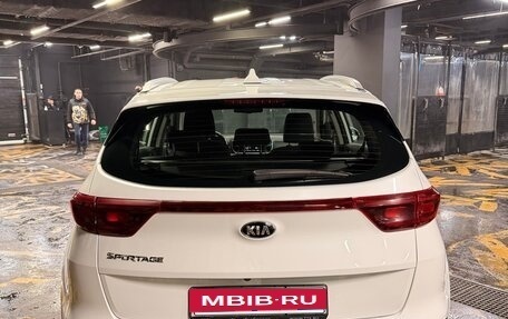 KIA Sportage IV рестайлинг, 2020 год, 3 200 000 рублей, 2 фотография