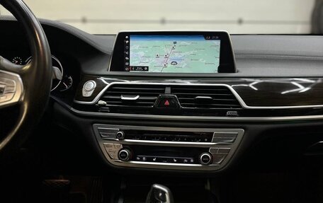 BMW 7 серия, 2018 год, 2 990 000 рублей, 13 фотография