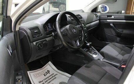 Volkswagen Jetta VI, 2010 год, 470 000 рублей, 7 фотография