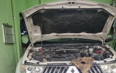 Mitsubishi Pajero Sport II рестайлинг, 2010 год, 1 900 000 рублей, 1 фотография