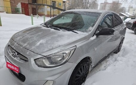 Hyundai Solaris II рестайлинг, 2011 год, 549 000 рублей, 1 фотография