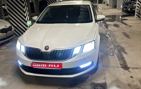 Skoda Octavia, 2017 год, 1 620 000 рублей, 2 фотография