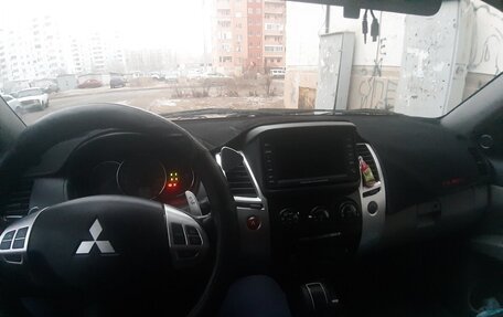 Mitsubishi Pajero Sport II рестайлинг, 2010 год, 1 900 000 рублей, 6 фотография