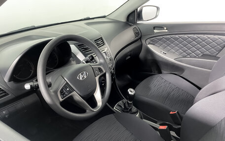 Hyundai Solaris II рестайлинг, 2015 год, 975 000 рублей, 14 фотография