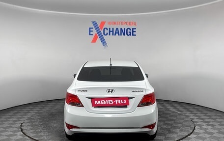 Hyundai Solaris II рестайлинг, 2015 год, 975 000 рублей, 5 фотография