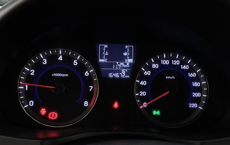 Hyundai Solaris II рестайлинг, 2015 год, 975 000 рублей, 20 фотография