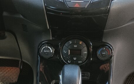 Ford Fiesta, 2015 год, 900 000 рублей, 4 фотография