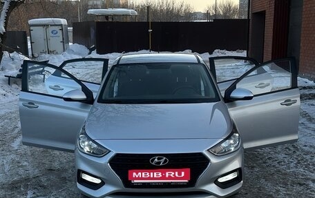 Hyundai Solaris II рестайлинг, 2017 год, 1 250 000 рублей, 2 фотография