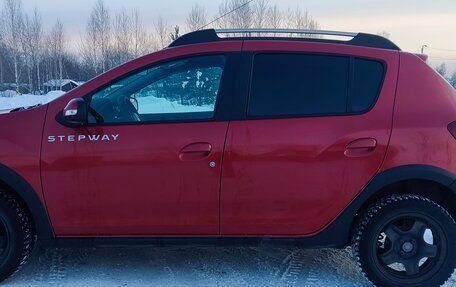 Renault Sandero II рестайлинг, 2016 год, 800 000 рублей, 4 фотография