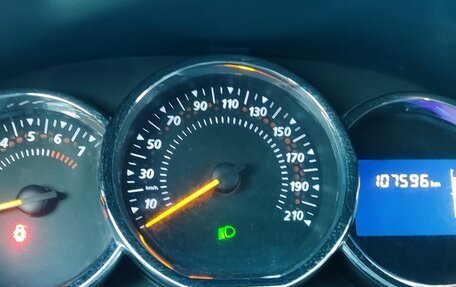 Renault Sandero II рестайлинг, 2016 год, 800 000 рублей, 17 фотография