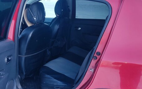 Renault Sandero II рестайлинг, 2016 год, 800 000 рублей, 11 фотография