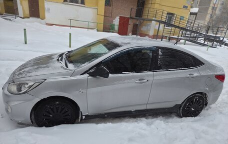 Hyundai Solaris II рестайлинг, 2011 год, 549 000 рублей, 6 фотография